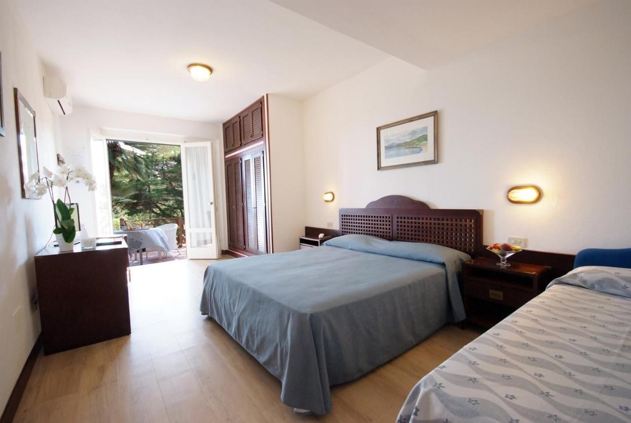 Hotel Antares Capoliveri  Eksteriør billede