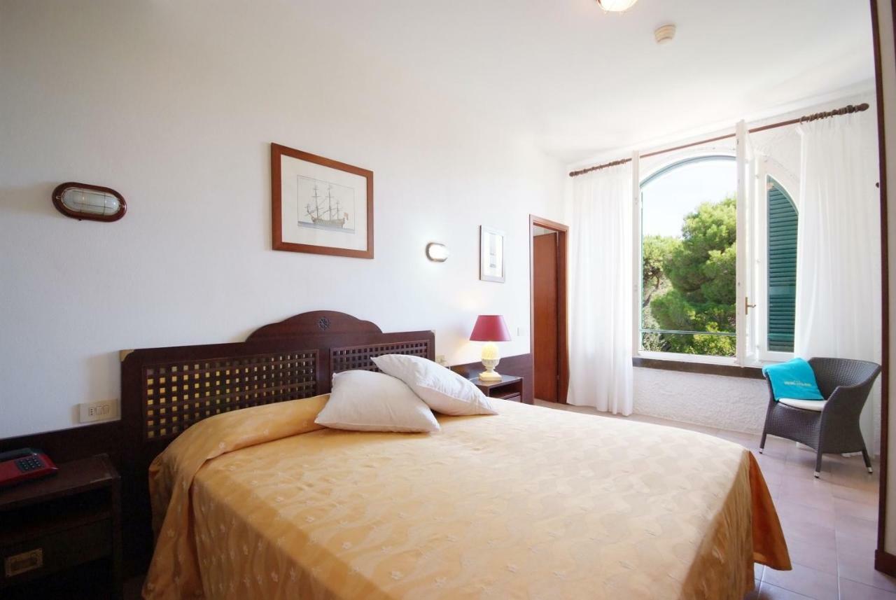 Hotel Antares Capoliveri  Eksteriør billede